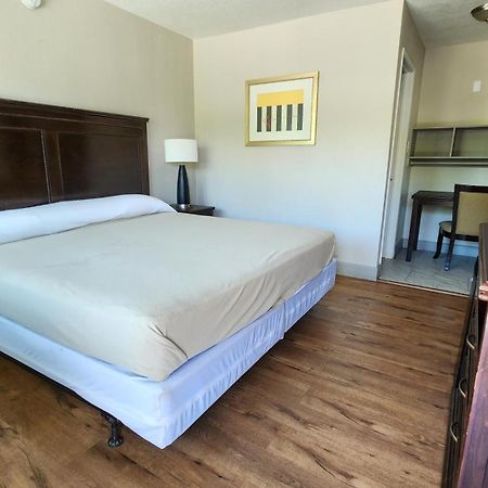 Merit Inn And Suites Beaumont Ngoại thất bức ảnh