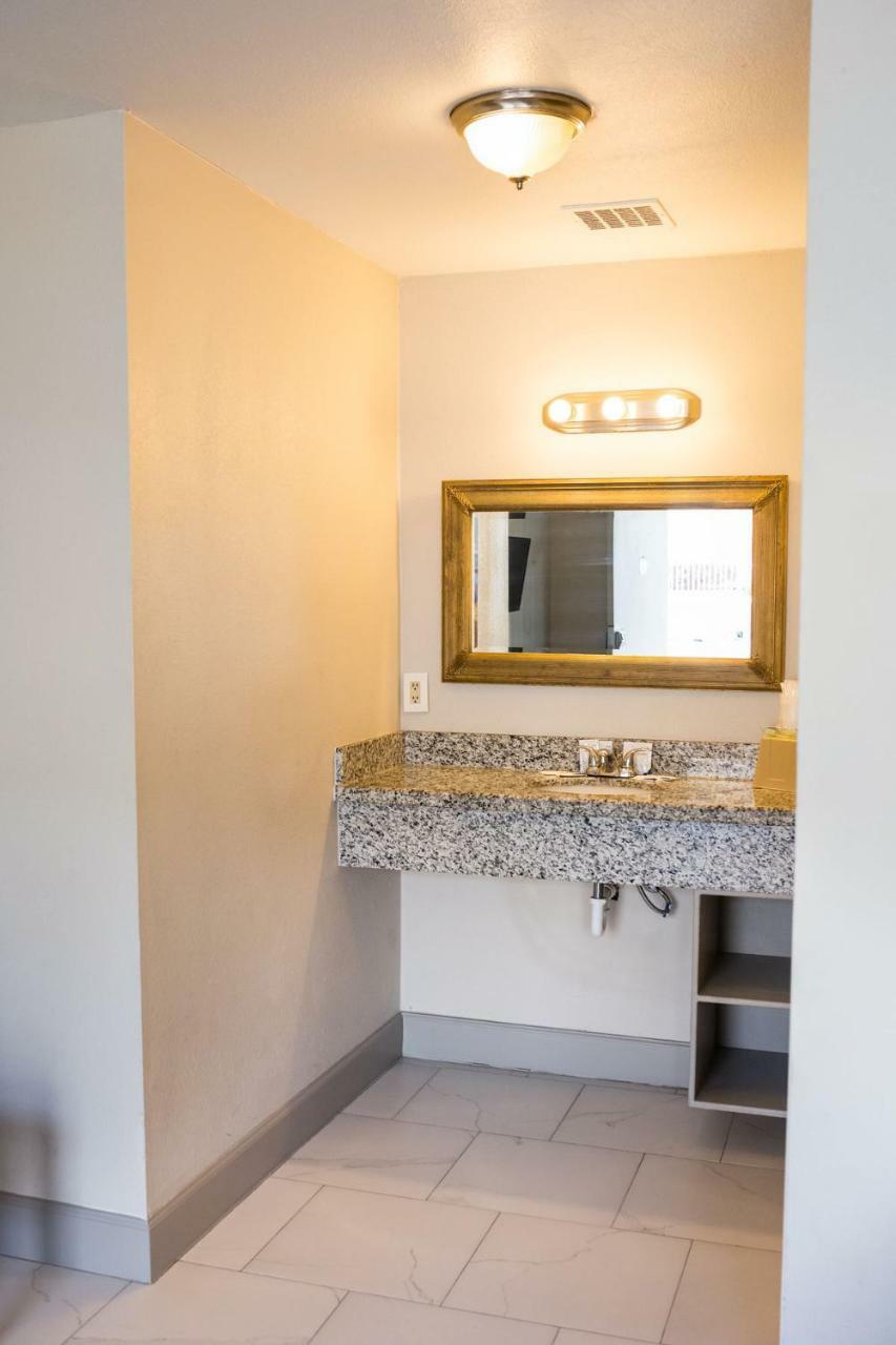 Merit Inn And Suites Beaumont Ngoại thất bức ảnh
